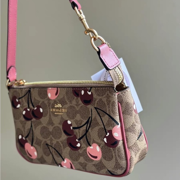 Coach shoulder bags - Picture 4 of 6